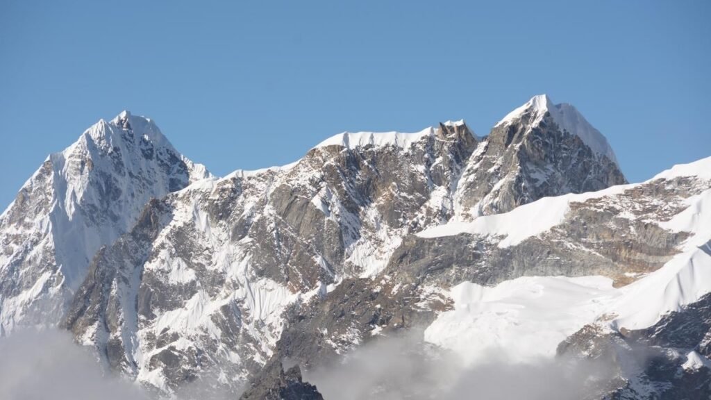 Easy Peak in Nepal Lobuche East